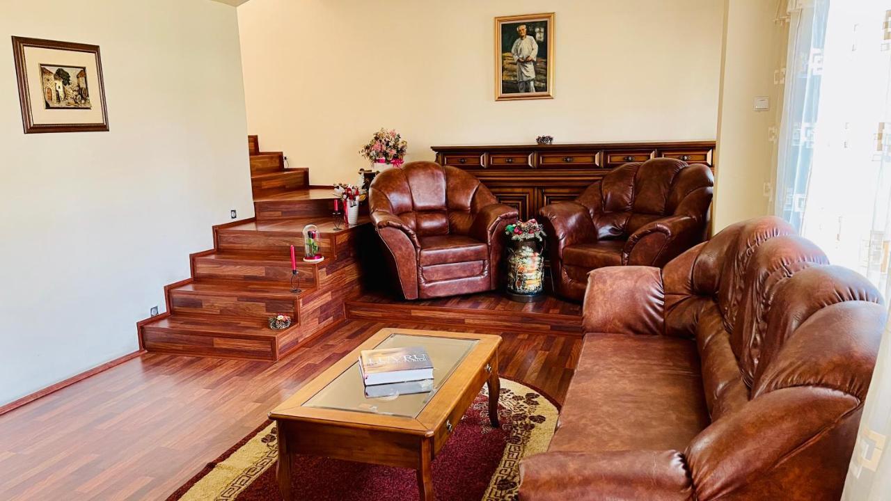 Апартаменти Leto House Тиргу-Жіу Екстер'єр фото