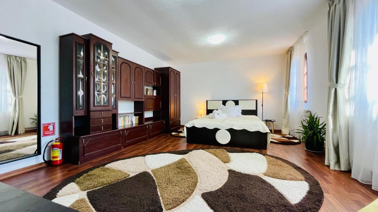 Апартаменти Leto House Тиргу-Жіу Екстер'єр фото
