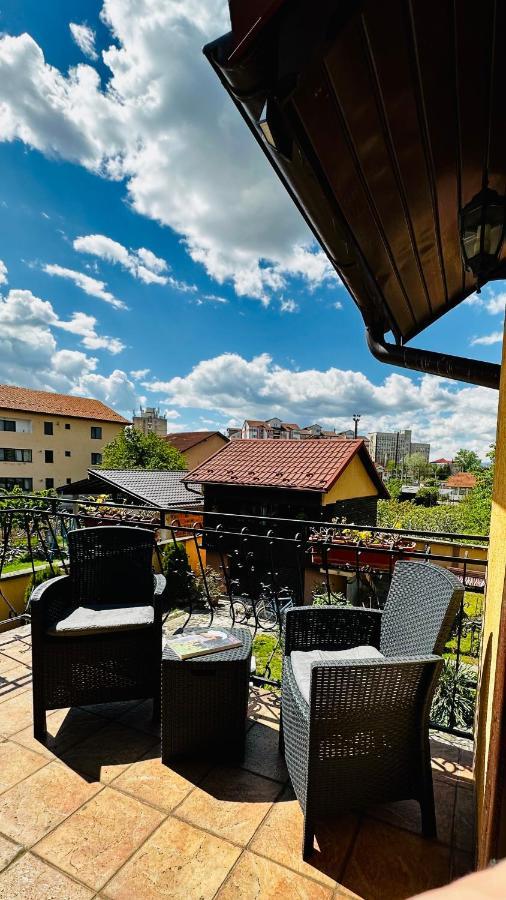 Апартаменти Leto House Тиргу-Жіу Екстер'єр фото