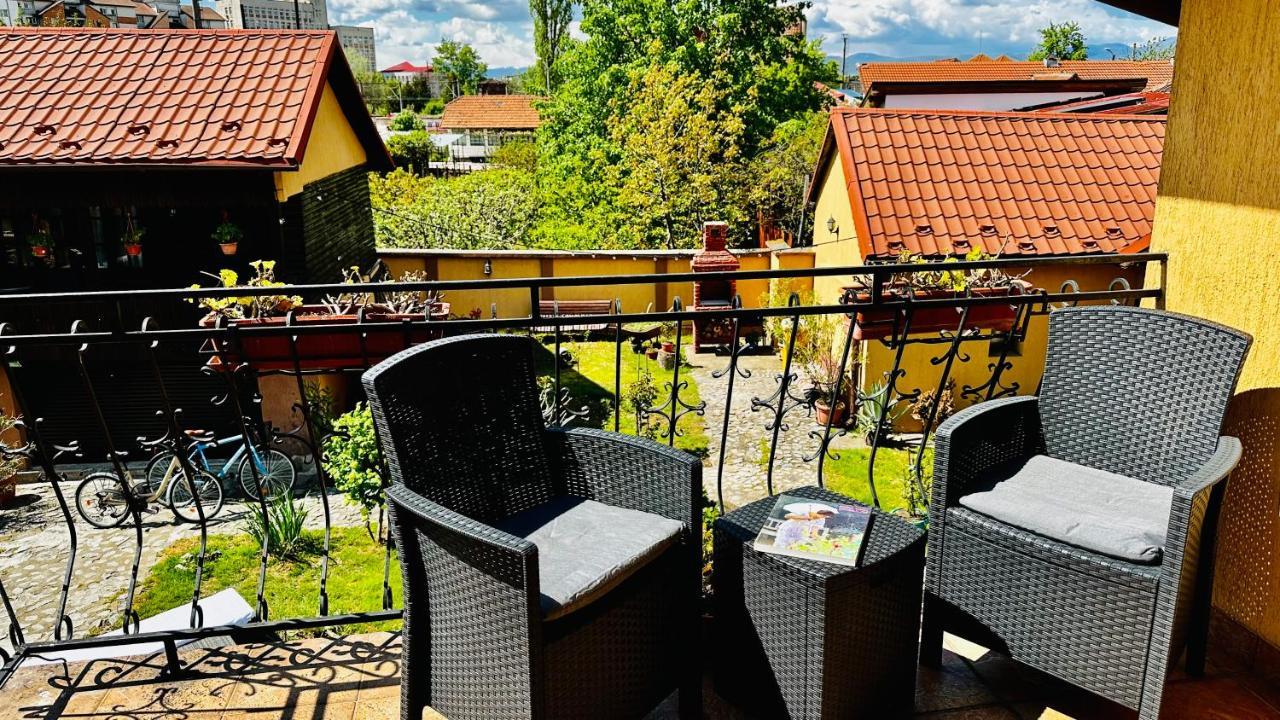 Апартаменти Leto House Тиргу-Жіу Екстер'єр фото